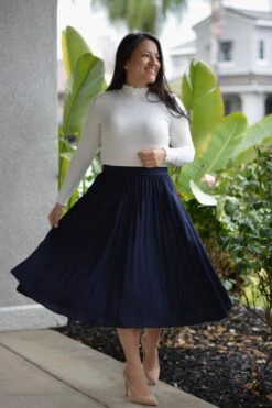 Isabella White Ribbed Top -Women Dresses Store 28AC3E84 69FD 4F49 BD94 69A4DBED09C0 755e2f58 dd09 427b 8c01 8f4375d5be71