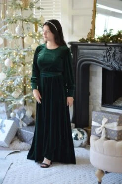 Cameo Emerald Green Velvet Maxi Dress -Women Dresses Store 7AA7E0AC D810 4C31 AB33 4F6610D48E52 4d2901ed e914 4c2d a64c 45a2e4f4d359