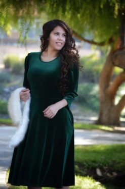 Capri Emerald Velvet Puff Sleeve Dress -Women Dresses Store CAEA0F58 DAB9 47CA AB52 24060570B7D0
