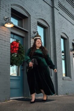 Cameo Emerald Green Velvet Maxi Dress -Women Dresses Store DB7EDD88 D8F6 4F8F 8180 88B3446422C4 66bdc283 69c1 40d9 9c8f 4480f493d7dc