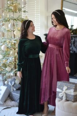 Cameo Emerald Green Velvet Maxi Dress -Women Dresses Store DFC4EEB2 CB81 4269 BAED FFE53D3EAF6D 5d2f6d77 a603 45f0 aa34 4bf9a0e19ef6