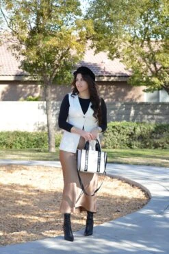 Loren Cream Woven Vest -Women Dresses Store Facetune 01 02 2025 15 11 19