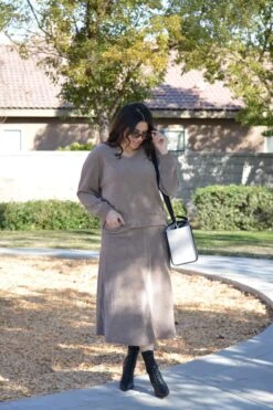 Lyra Tan Corduroy Set 12 Lyra Tan Corduroy Set -Women Dresses Store Facetune 01 02 2025 15 52 37