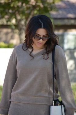 Lyra Tan Corduroy Set 14 Lyra Tan Corduroy Set -Women Dresses Store Facetune 01 02 2025 15 55 22