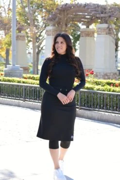 Adelaide Black Athletic Skirt (capri Leggings) 12 Adelaide Black Athletic Skirt (capri Leggings) -Women Dresses Store Facetune 02 12 2023 16 18 36