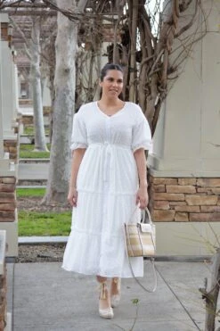 Emerson White Swissdot Dress -Women Dresses Store Facetune 03 02 2024 15 36 37