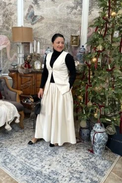 Loren Cream Woven Skirt -Women Dresses Store Facetune 04 12 2024 10 27 57