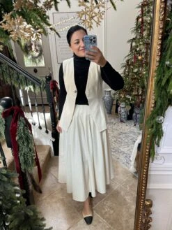 Loren Cream Woven Vest -Women Dresses Store Facetune 04 12 2024 10 30 09 d6569c45 480b 4352 a864 23efe38a6e55