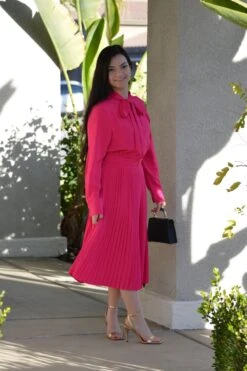 Britain Fuchsia Pink Dress -Women Dresses Store Facetune 05 01 2025 22 15 40