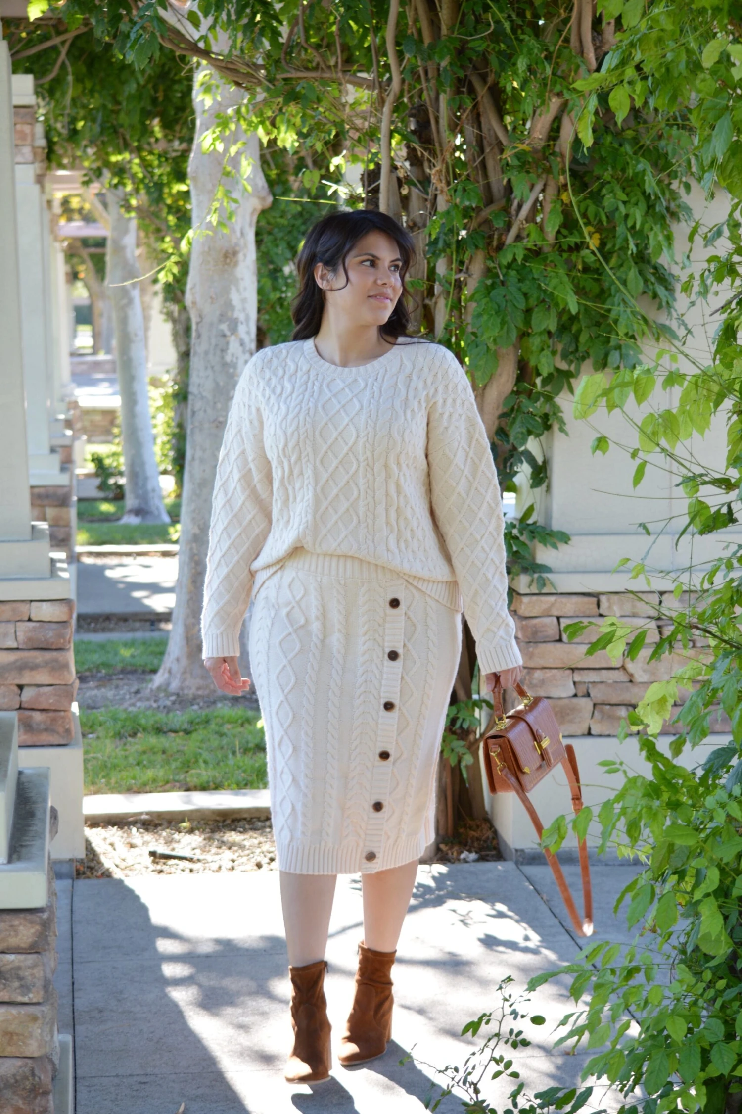 Monroe Oatmeal Chunky Cable-knit Sweater Set 10 Monroe Oatmeal Chunky Cable-knit Sweater Set - Image 8