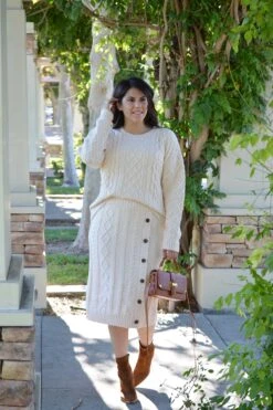 Monroe Oatmeal Chunky Cable-knit Sweater Set 12 Monroe Oatmeal Chunky Cable-knit Sweater Set -Women Dresses Store Facetune 07 10 2023 13 09 55