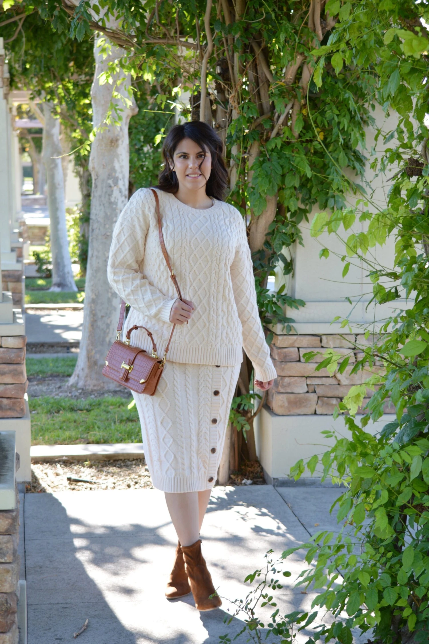 Monroe Oatmeal Chunky Cable-knit Sweater Set 6 Monroe Oatmeal Chunky Cable-knit Sweater Set - Image 4