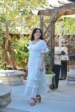 Phyllis White Floral Maxi Dress -Women Dresses Store Facetune 09 03 2025 21 38 56