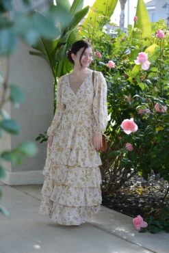 Rosemary Floral Top -Women Dresses Store Facetune 14 04 2024 14 51 29 493e5068 1fe1 428e b478 035c7f26b9a6