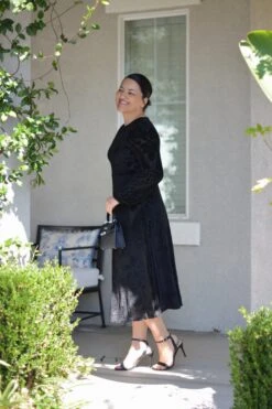 Steph Black Velvet Damask Dress -Women Dresses Store Facetune 16 10 2024 09 47 25