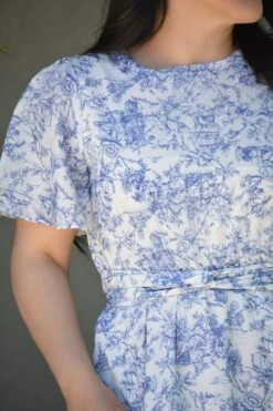 Jennie Toile Midi Dress 14 Jennie Toile Midi Dress -Women Dresses Store Facetune 19 04 2025 16 33 54