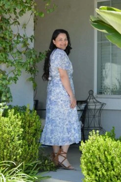 Jennie Toile Midi Dress 16 Jennie Toile Midi Dress -Women Dresses Store Facetune 19 04 2025 16 36 12