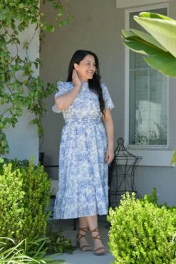 Jennie Toile Midi Dress 13 Jennie Toile Midi Dress -Women Dresses Store Facetune 19 04 2025 16 37 04