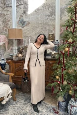 Willow Ribbed Knit Top -Women Dresses Store Facetune 19 12 2024 17 48 46 ca1fac00 75f1 41e8 a487 d0b197aadcd6