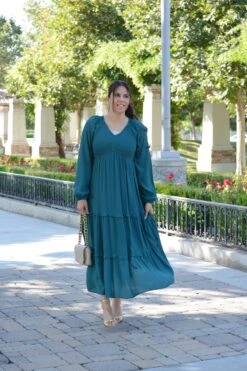 Addilyn Emerald Smocked Maxi Dress -Women Dresses Store Facetune 25 07 2024 16 03 35