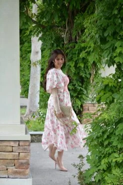 Amelie Floral Smocked Dress -Women Dresses Store Facetune 27 05 2024 14 40 03