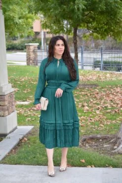 Kennedy Emerald Green Dress -Women Dresses Store Facetune 28 10 2023 14 58 51