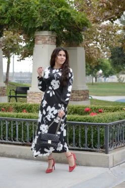 Nottingham Abstract Floral Maxi Dress -Women Dresses Store Facetune 28 10 2023 16 46 33