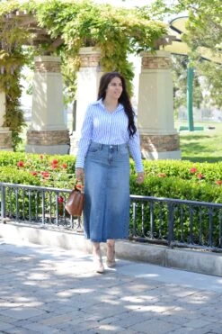 Meredith Medium Wash Denim Skirt -Women Dresses Store Facetune 29 04 2024 13 11 48