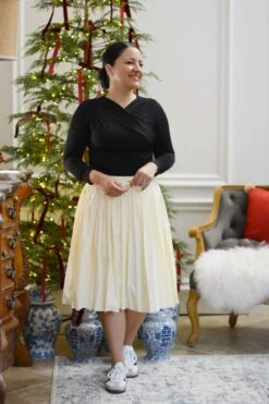 Patagonia Cream Pleated Athletic Skirt -Women Dresses Store Facetune 29 09 2024 17 15 59