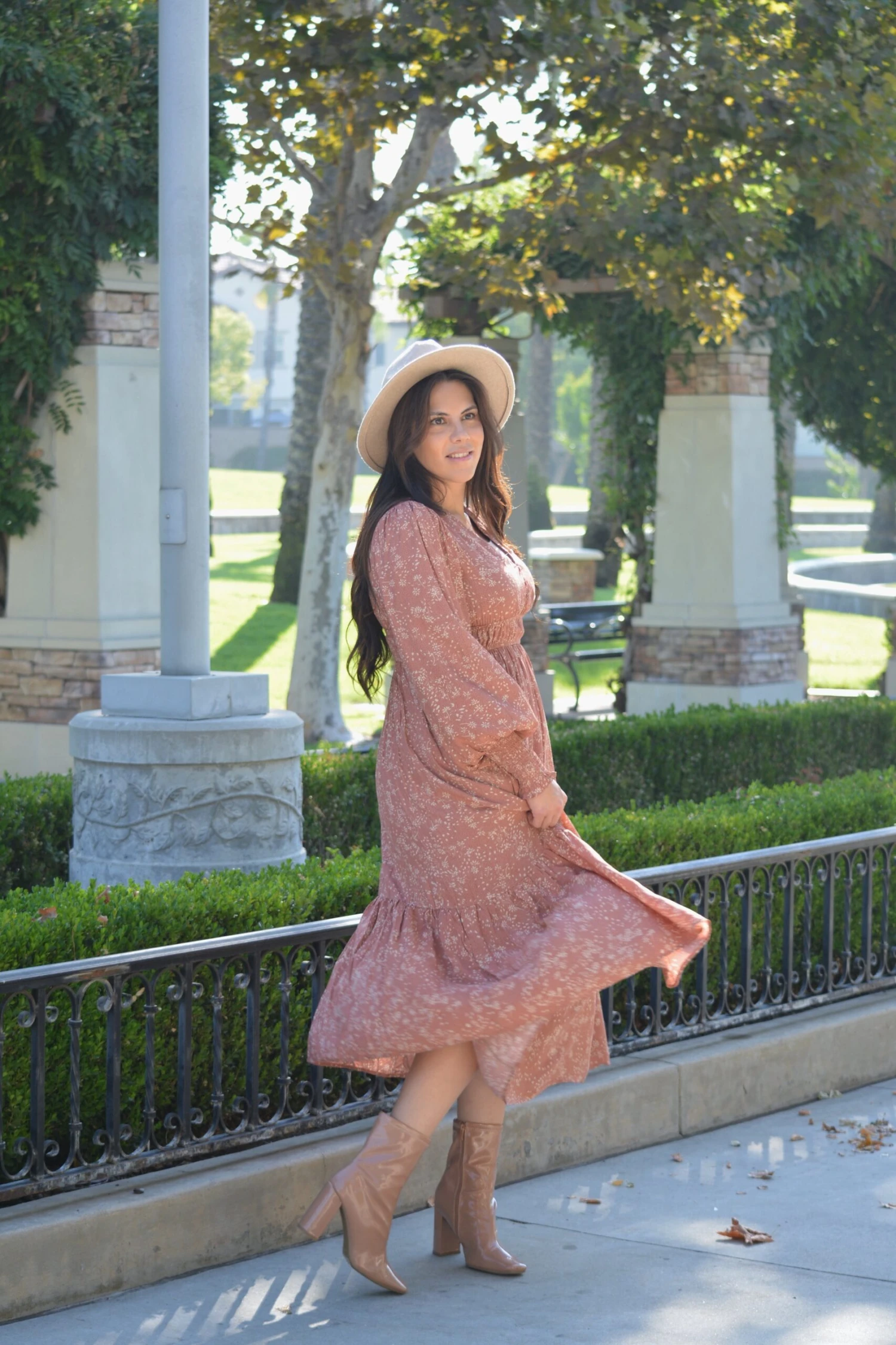 Vera Rose Floral Midi Dress 6 Vera Rose Floral Midi Dress - Image 4